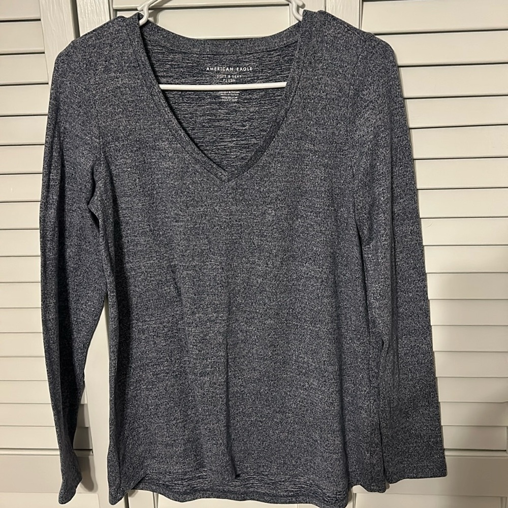 American Eagle long sleeve shirt